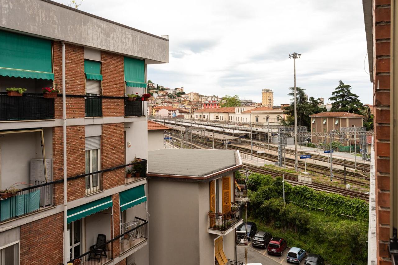 Mari Urbani Lägenhet La Spezia Exteriör bild